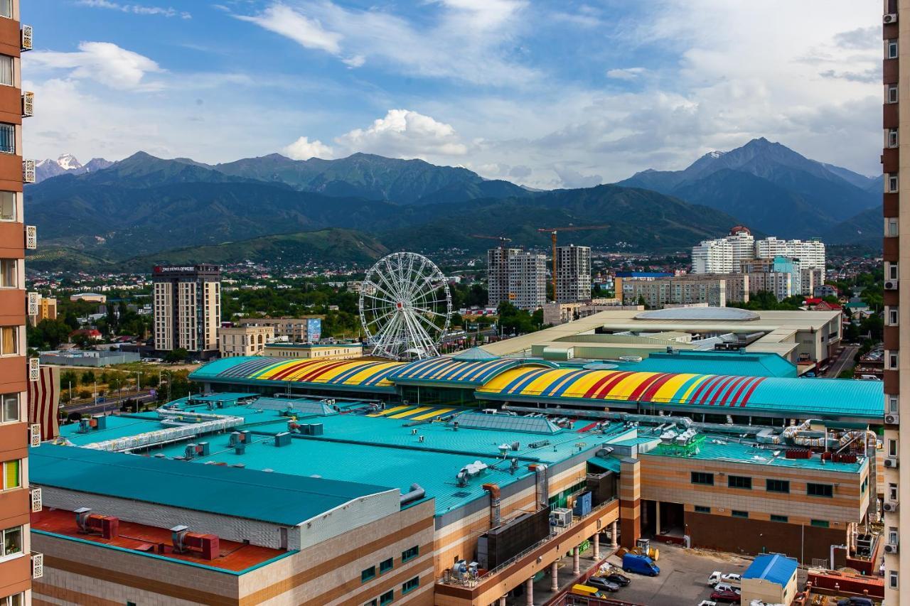 2 Ком Студия На 18 Этаже С Панорамным Видом На Горы В Жк Мега Тауер Almaty Esterno foto