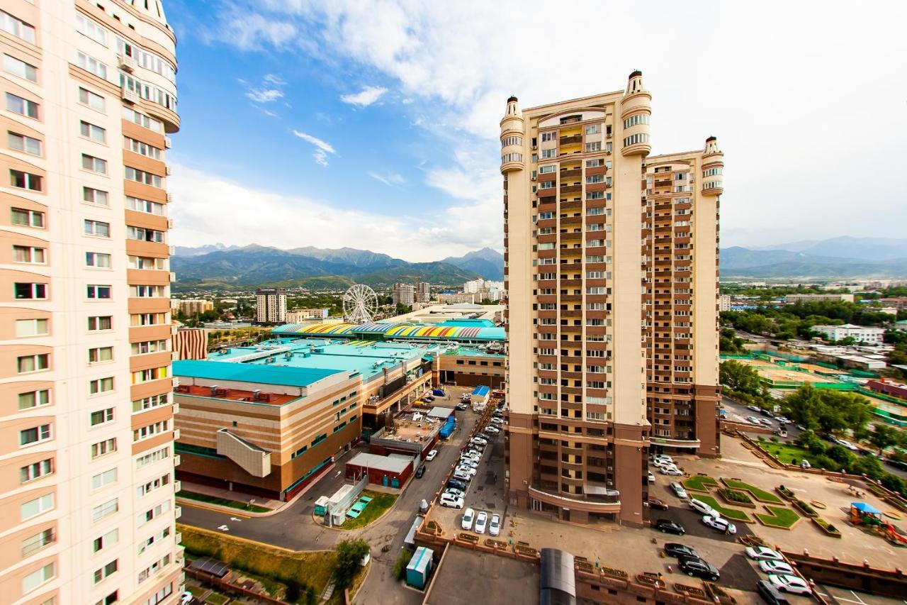 2 Ком Студия На 18 Этаже С Панорамным Видом На Горы В Жк Мега Тауер Almaty Esterno foto